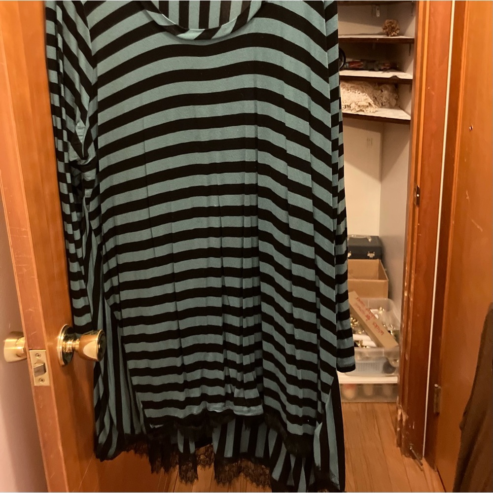 LOGO by Lori Goldstein tunic 3x